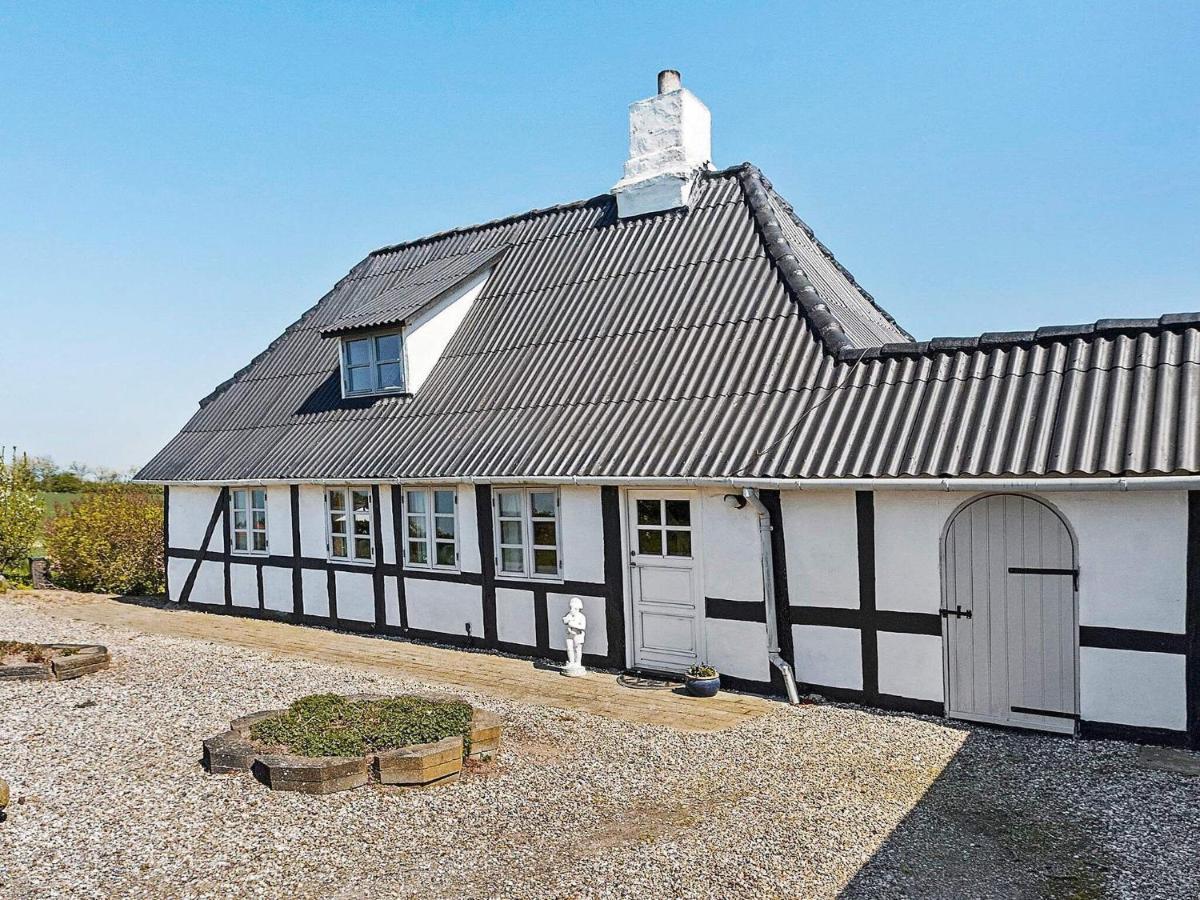 4 Person Holiday Home In Tranek R Tranekaer Exterior photo